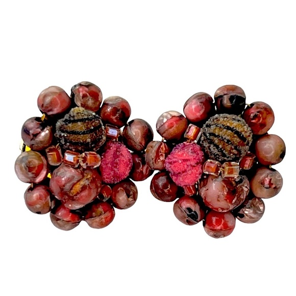 Vintage Jewelry - Vintage Beaded Cluster Clip On Earrings Red Pink Retro Made In Japan
